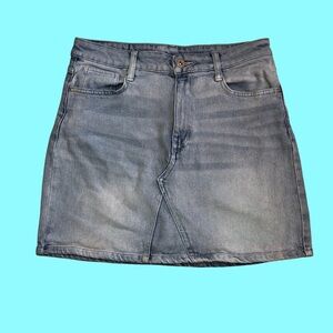Arizona Jean Company Y2K Chic Light Wash Denim Mini Skirt Size 11 Good Condition